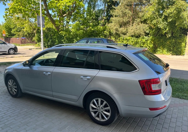 Skoda Octavia cena 41700 przebieg: 154000, rok produkcji 2014 z Warszawa małe 106